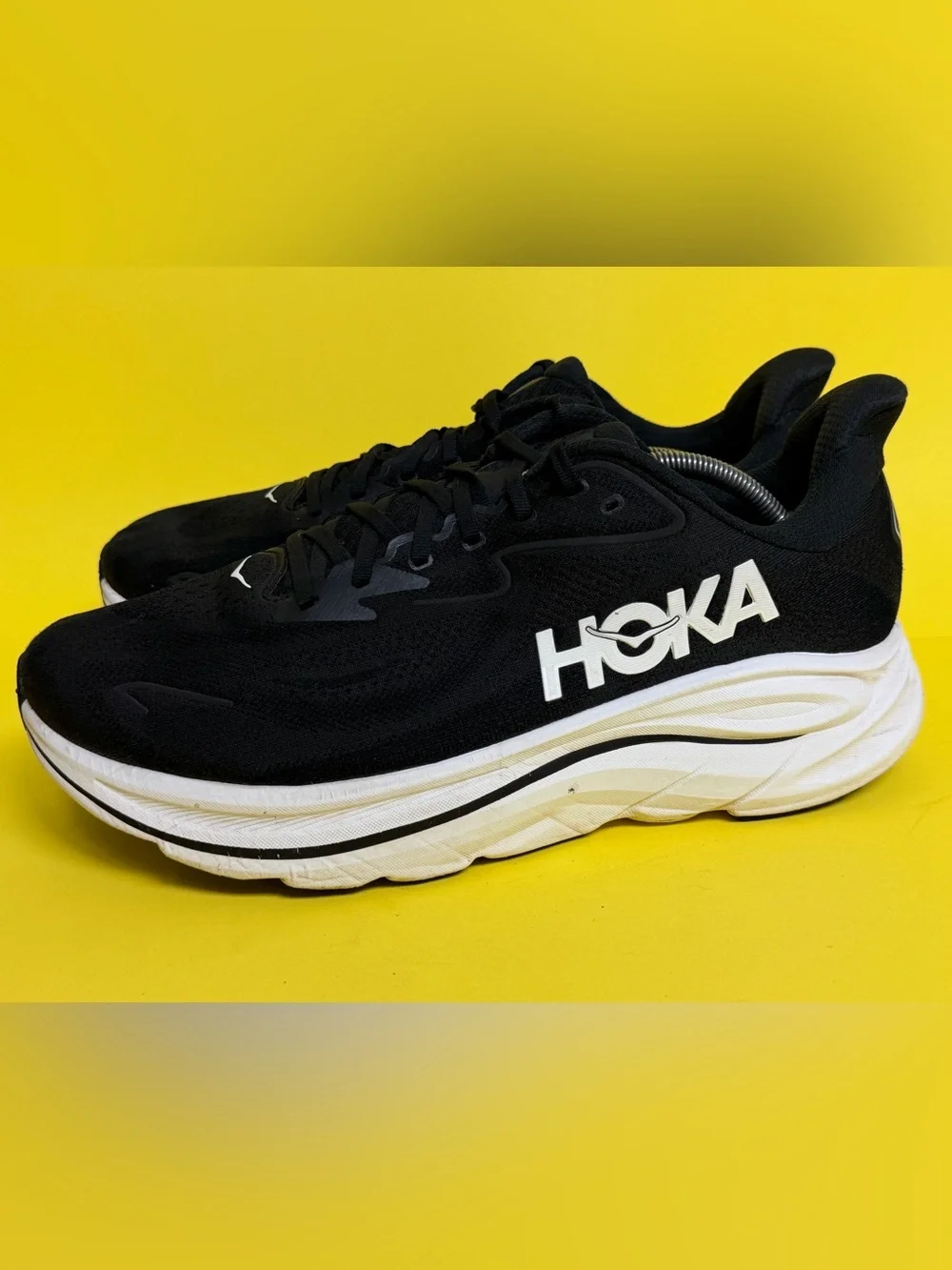 Hoka One Clifton 10 Shoes Mens 12.5 2E Wide Black Running Sneakers 1162032 BWHT